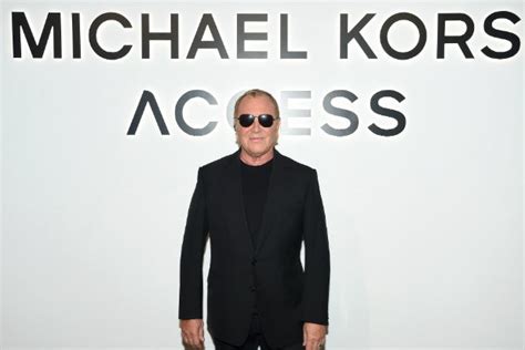 michael kors versace deal|Michael Kors agrees to buy Versace (KORS) .